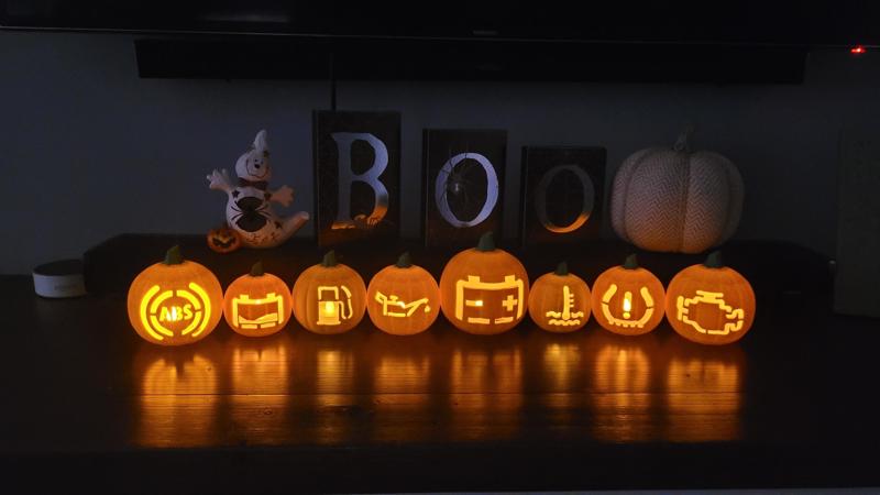 $4.99 Deal Full Set of 8 Models  "Scariest Pumpkins Ever" Collection Muilt-Color You get ALL 8 Models