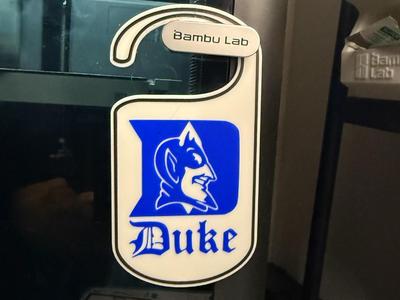 DUKE BLUE DEVILS DOOR HANGER