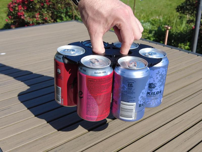 Can holder for 4 or 6 cans. 