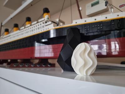 Wavy decoration easter egg thick