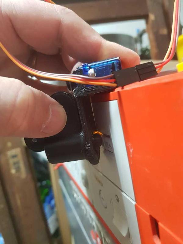 "Knopf-Drück-Automat" / Push-Bot für VIESSMANN Gasheizung