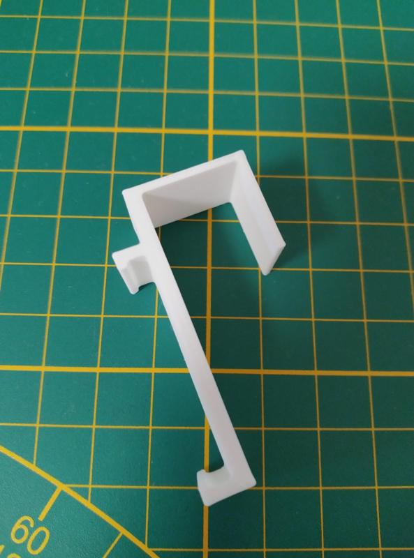 Háček pro roletu Fexi