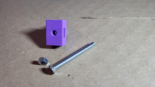 Skadis universal mount hook