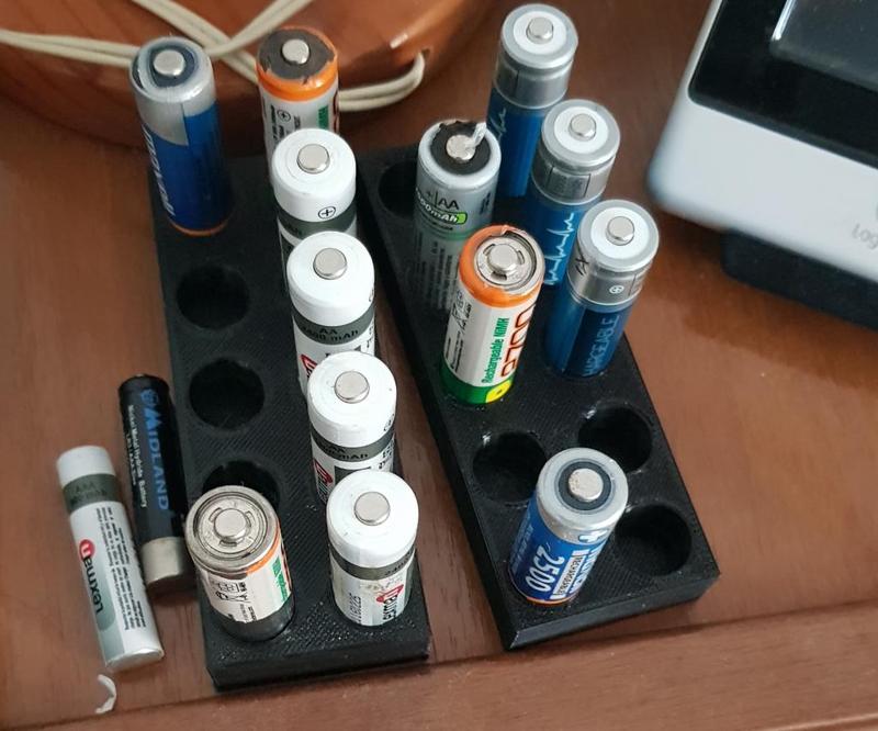 Baterry holder 