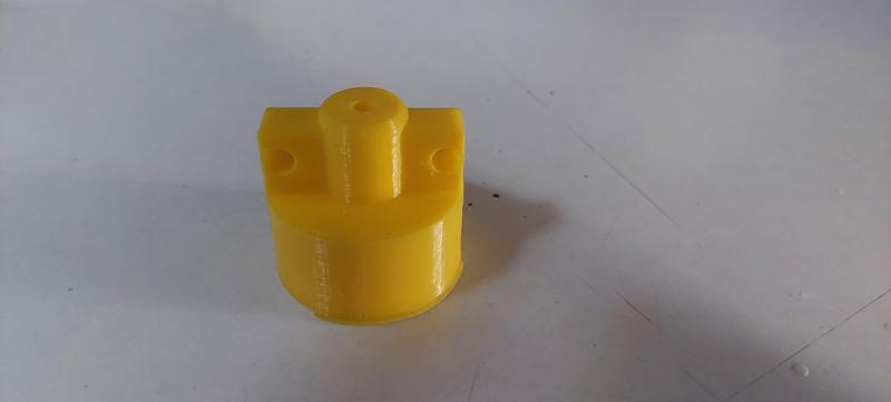 Electrifying fence insulator