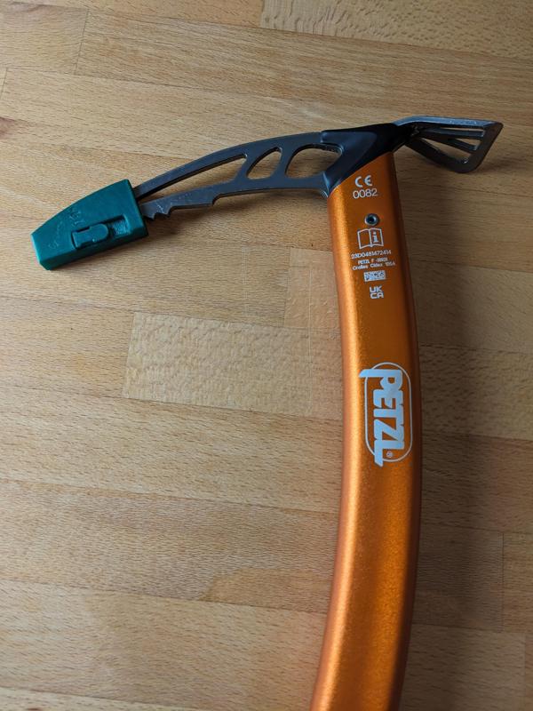Tip cover for ice axe / ice tool