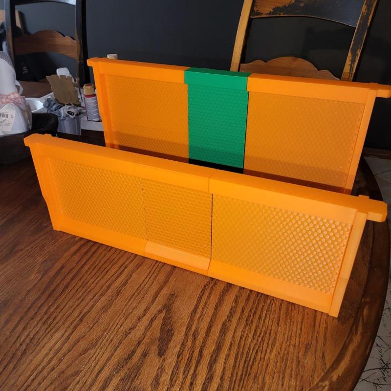 Langstroth Beehive Frame - Medium (Super) w/Comb