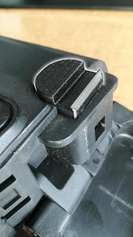 WE Scar-L GBBR stock button