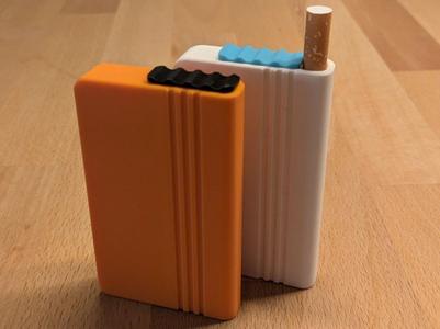 Slim Cigarette Case for 6 standard cigarettes