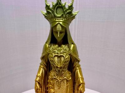 Queen of Hearts & Thorns