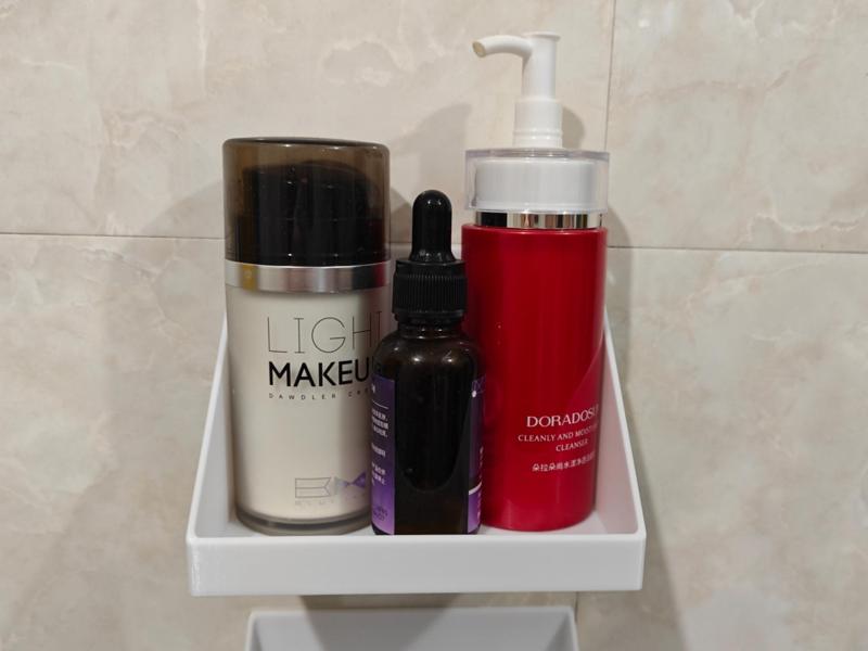 Wall-mounted Angled Storage Rack