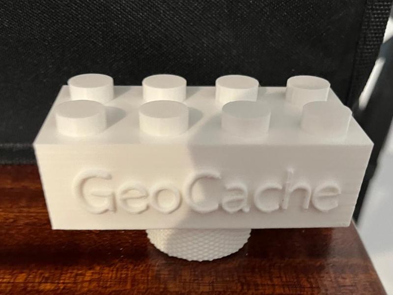 Brick inspired geocache container