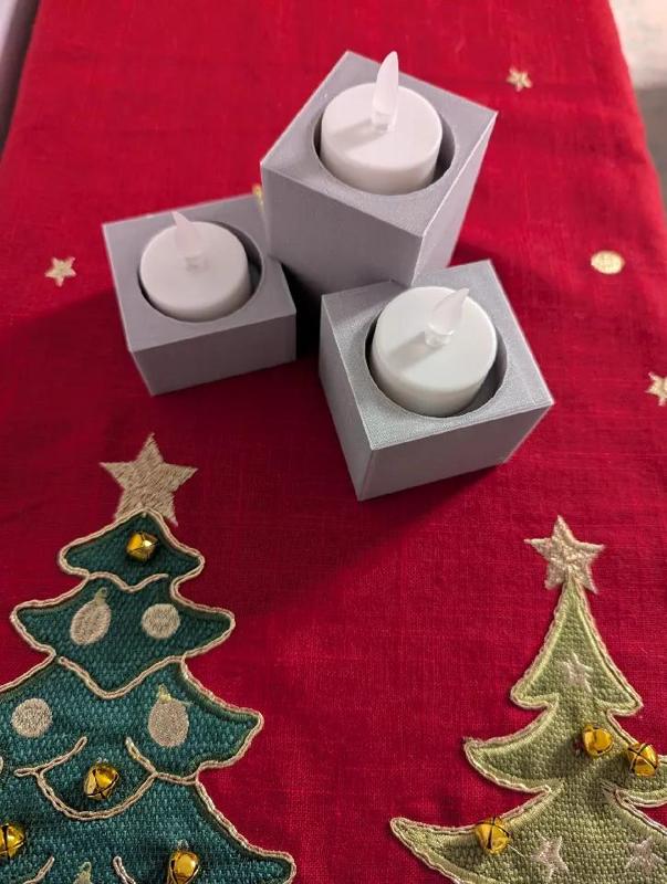 Simple Tea Light Centerpiece   