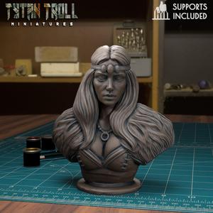 Northern Lady Bust [Pre-Supported]