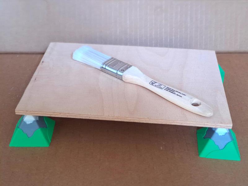 Artsy Mountain Painter's Pyramid