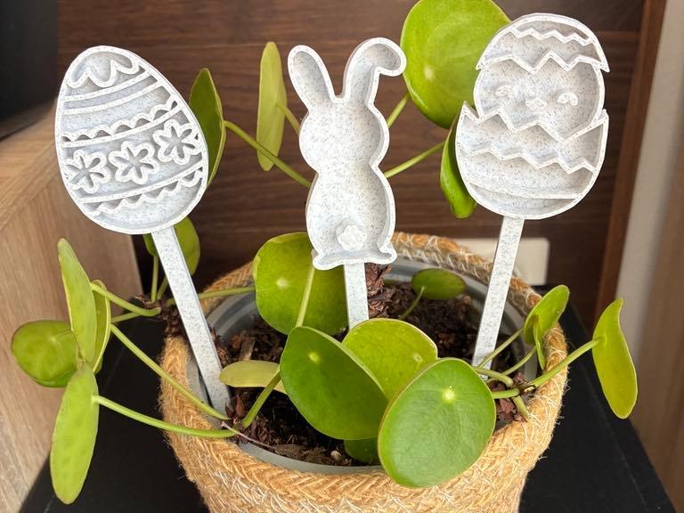 Cute Easter flower pot decoration