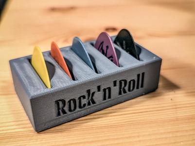 Table pick holder