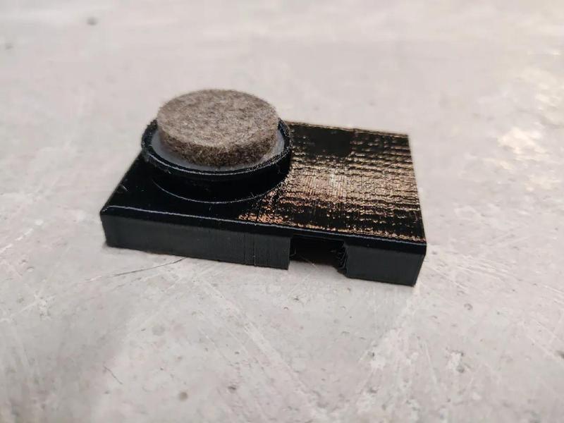 Festzelt/Bierbankschoner mit Aufnahme für Bodengleiter   