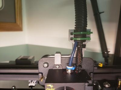 Print head cable relif with integral clip