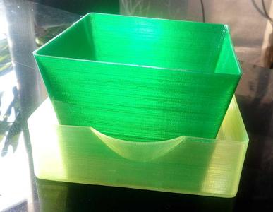Flower pot with bottom watering