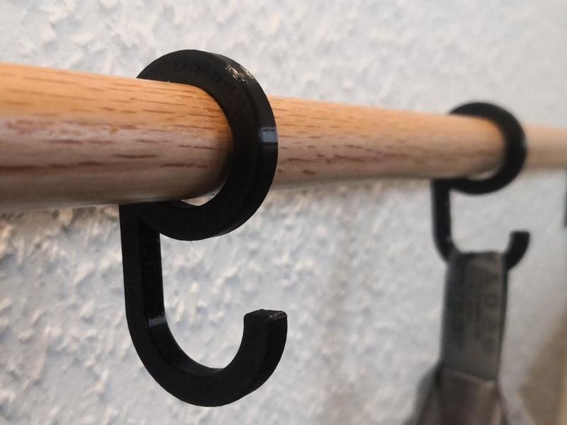 Customizable Pipe Rod Hook