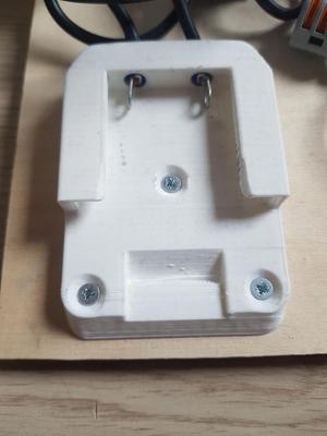 Dewalt 18V XR battery connector - ring tongue terminals - surface mount