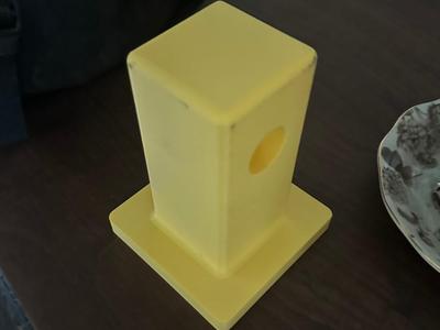 Trailer hitch insert