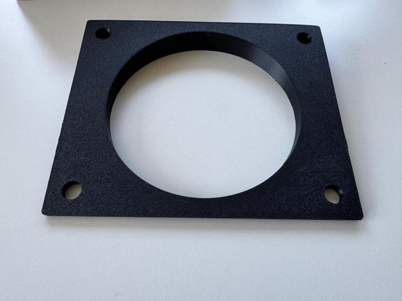 Pedestal with angle for garden shower