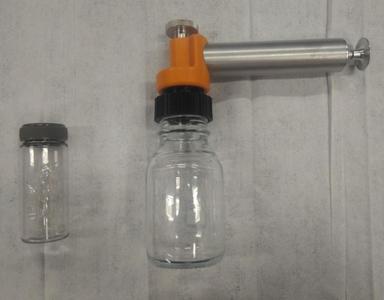 Oil sample bottle bushing