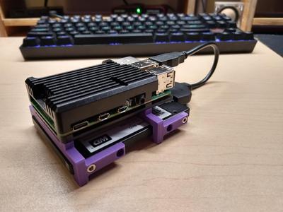 Raspberry Pi4 SSD attachment