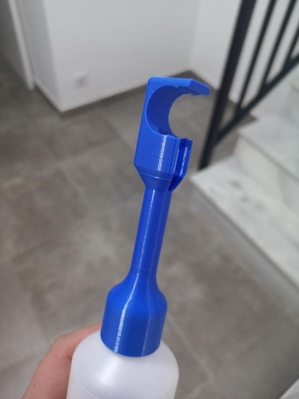 Support for electric thermostatic safety valve tank