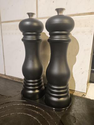 Salt & Pepper Tray (Le Creuset)