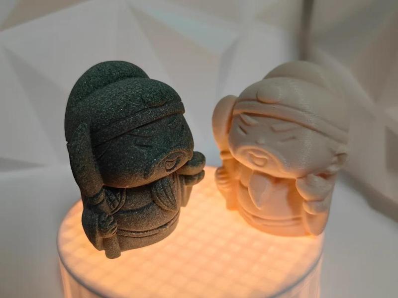 Q Version God of War Guan Yu Showing Treasure