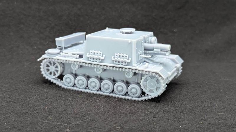 STUG 33b (Sturminfantrie geschutz 33b) + 3 Tankmen (Germany, WW2)
