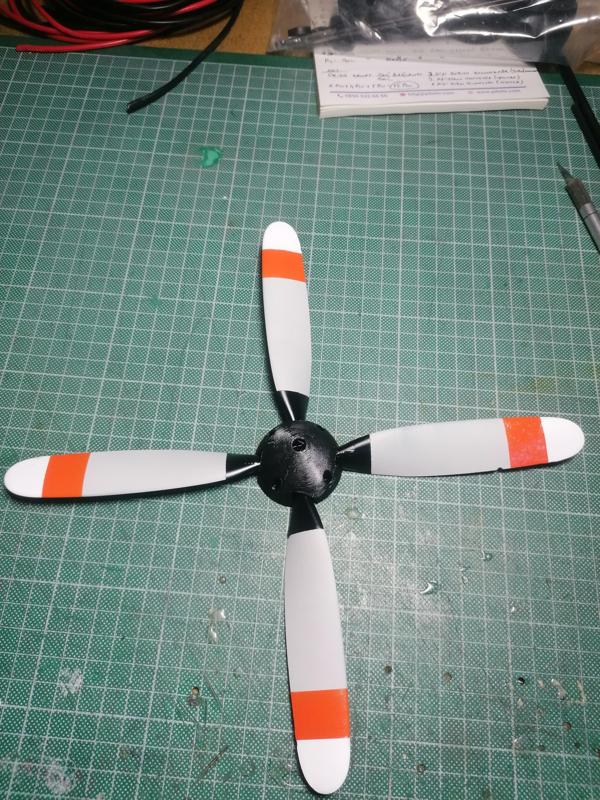 SPINNER Dynam DYP-1026R 10.5x8x4 4-Blade Plane Nylon Propeller