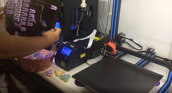 Magnetic build plate and bed leveling object