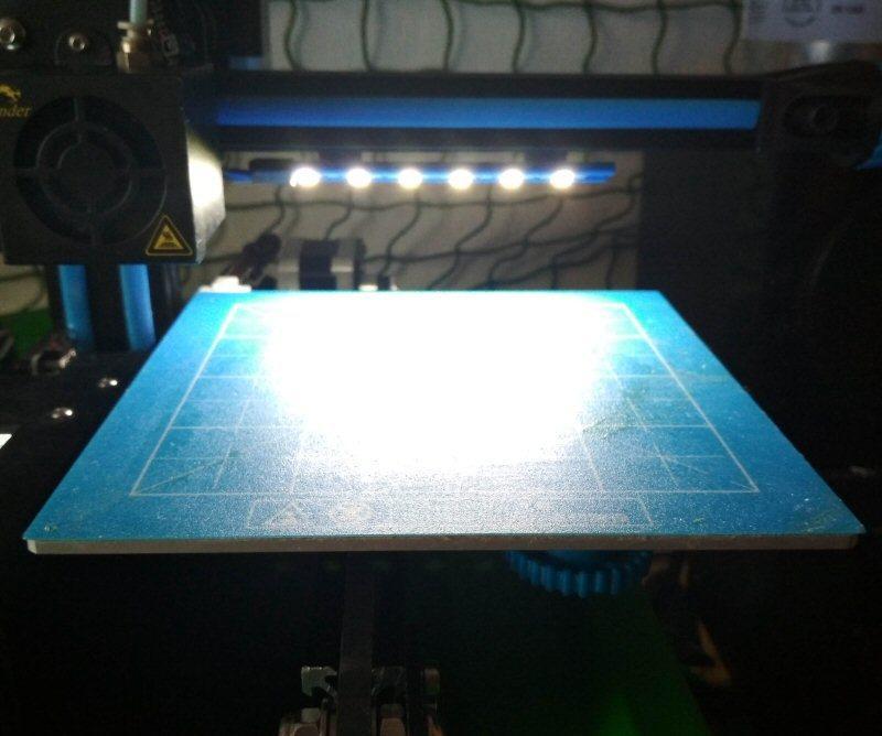 Printer bed lighting - V-slot 2020 click-mount (Ender-2, CR-10)