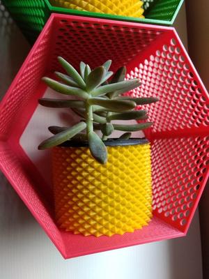 KNURLED VASE 70x95mm
