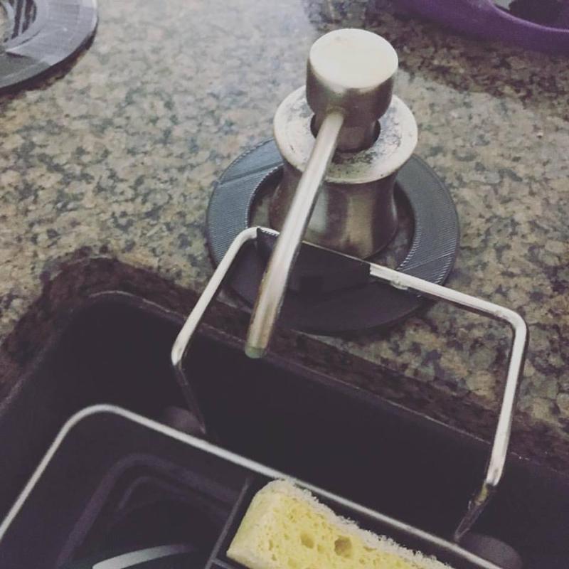 Sink bracket support