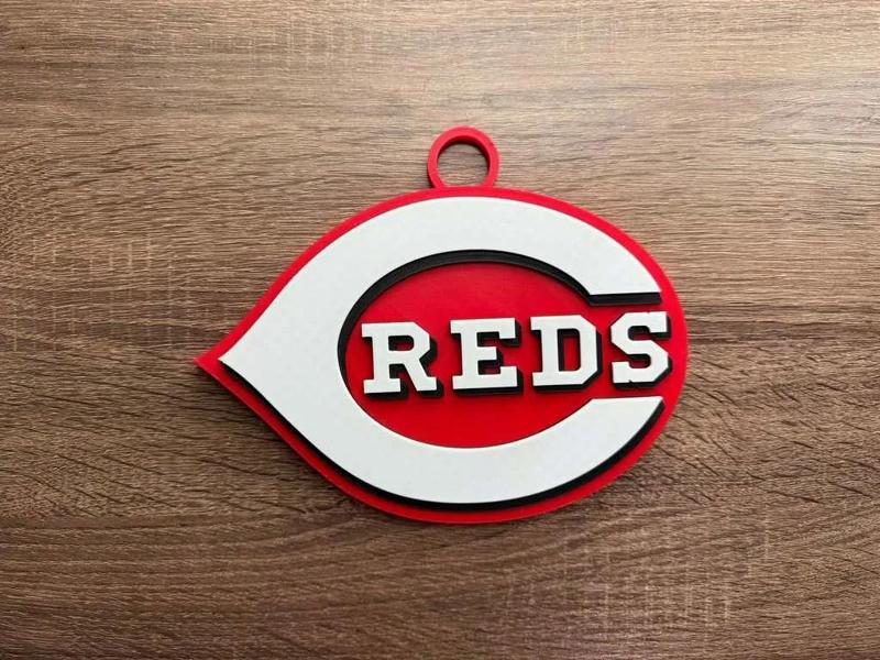 Cincinnati Reds Oversized Necklace, Pendant   