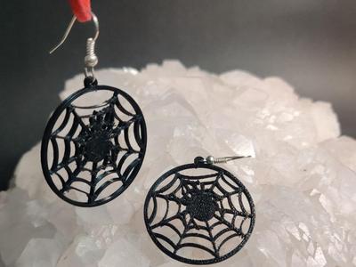 Nevermore Webs – Elegance with a Bite