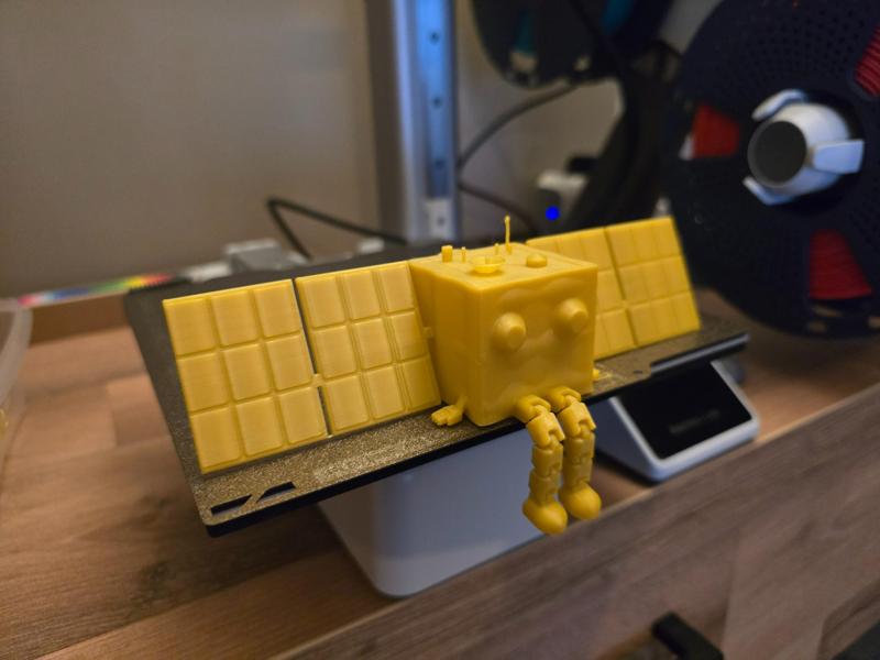 Satellite with flexible legs