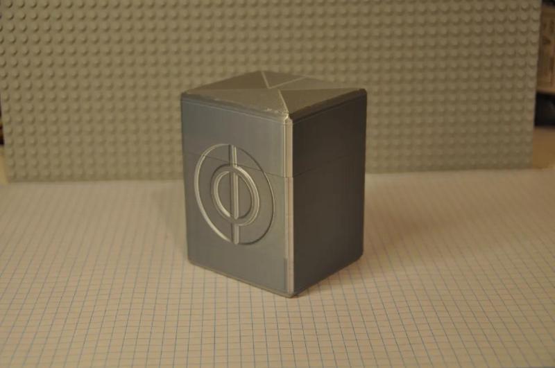 100 Card Box (Phi Symbol) | TCG   