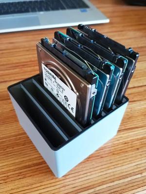 2.5inch Harddrive / SSD Storage for Gridfinity.   