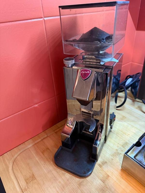 Eureka Mignon MCI/MT220C-951 Coffe grinder -  ground coffee receptacle