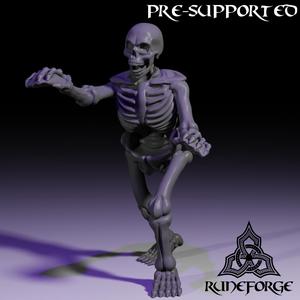 Graveyard Skeleton - Running