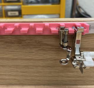 Bernina 5.5mm Presser-Foot Hanger, multiple feet