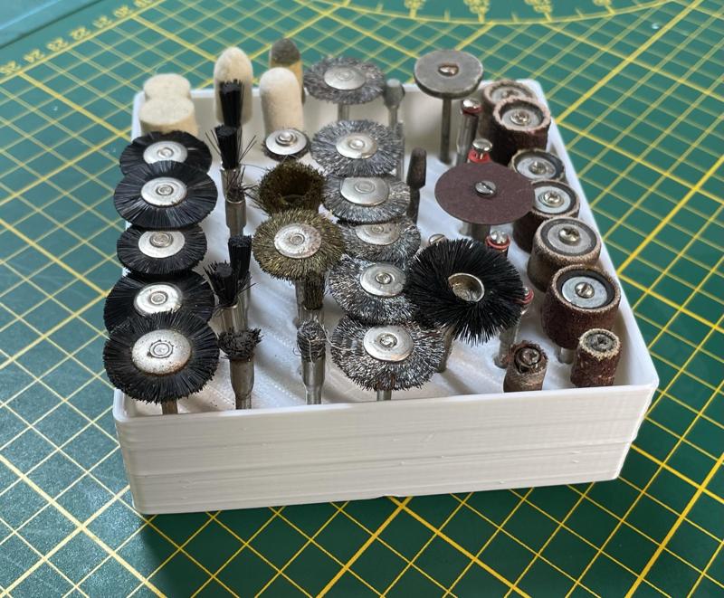 [ALCH] Dremel bit holder