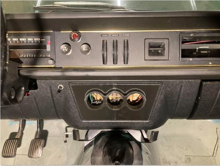 Volvo 140 Fuse Panel Gauge Pods