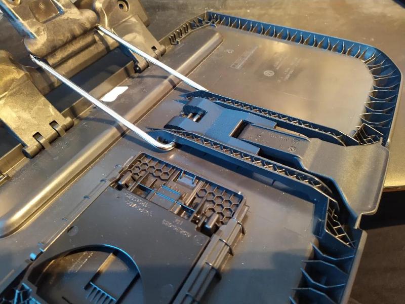 VW Touran rear seat table desk repair   